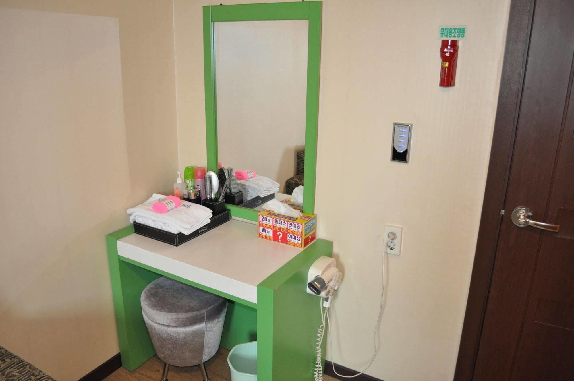 Goodstay Woosin Hotel Чонджу Экстерьер фото
