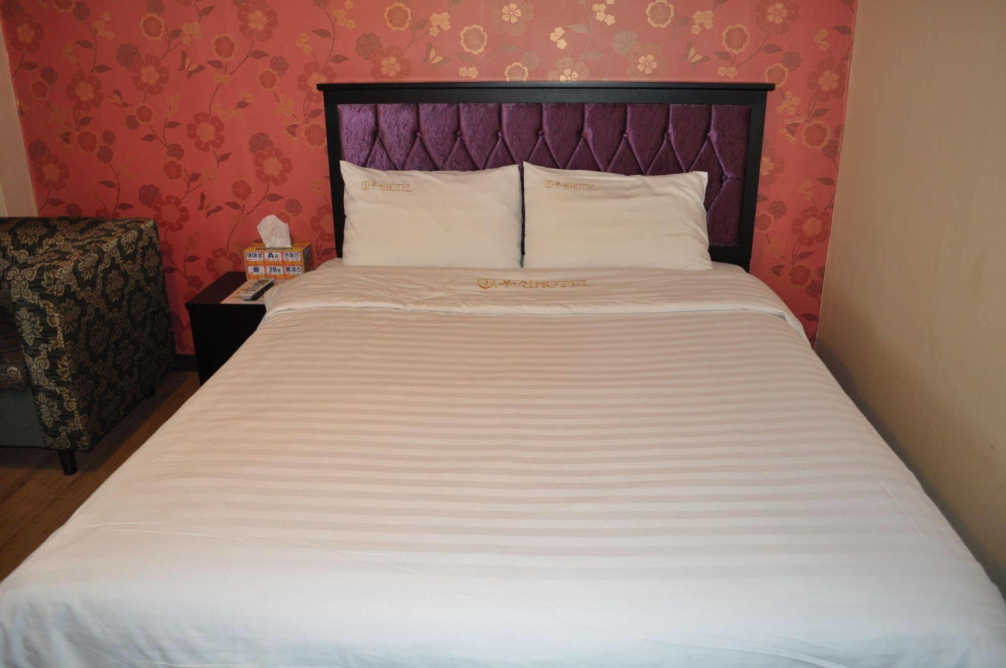 Goodstay Woosin Hotel Чонджу Экстерьер фото
