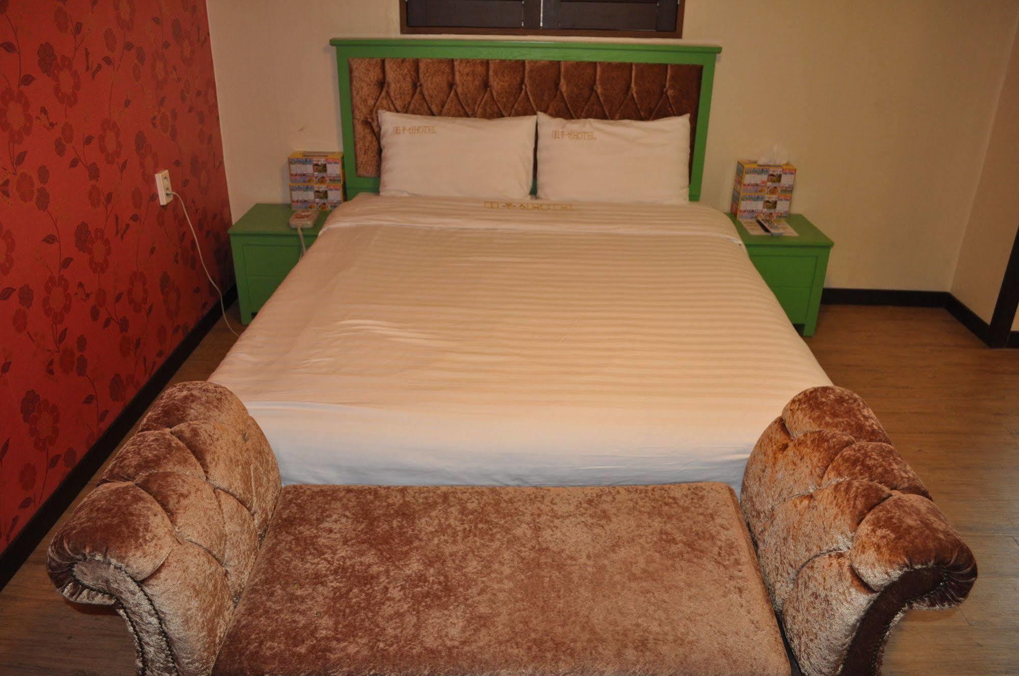Goodstay Woosin Hotel Чонджу Экстерьер фото